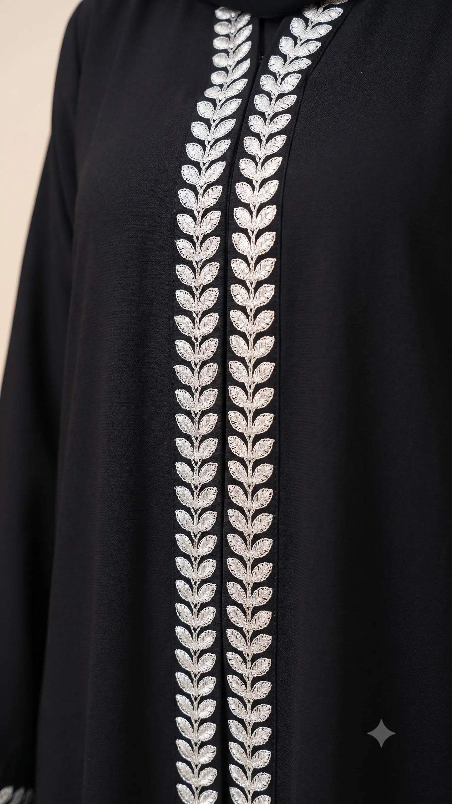 Ivory Vine Abaya - Black